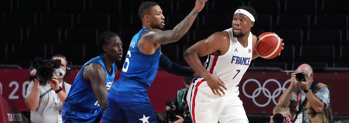 2021-07-25T125521Z_1370828297_MT1USATODAY16451492_RTRMADP_3_OLYMPICS-BASKETBALL-MEN-GROUP-A-FRA-USA.JPG