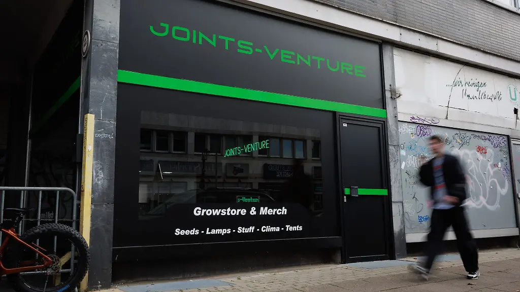 Der-erste-Anbauverein-gibt-Cannabis-aus-Die-Ausgabestelle-von-Joints-Venture-in-Bielefeld