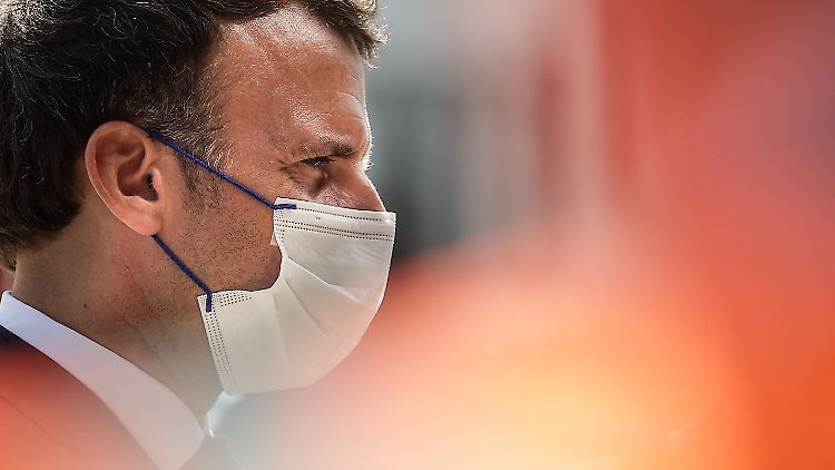 Mitte Juli hatte Präsident Emmanuel Macron die verschärften Maßnahmen angekündigt - nun ist das Gesetz verabschiedet.