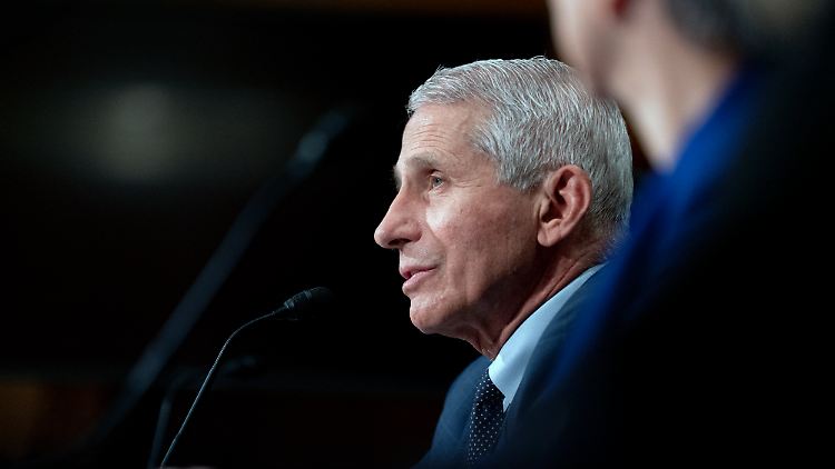 Nach Angaben von Anthony Fauci handelt es sich aktuell bei 99 Prozent der Corona-Toten um Ungeimpfte.