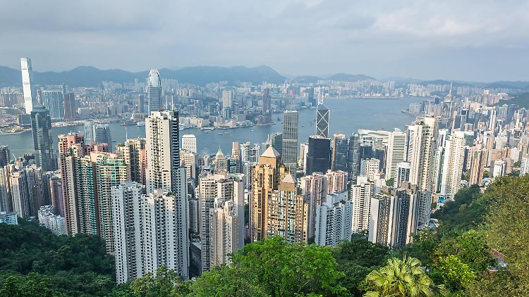 Das Sicherheitsgesetz habe die Grenze zwischen der Volksrepublik und Hongkong aufgeweicht, argumentieren US-Diplomaten - Blick auf die Skyline der Stadt.