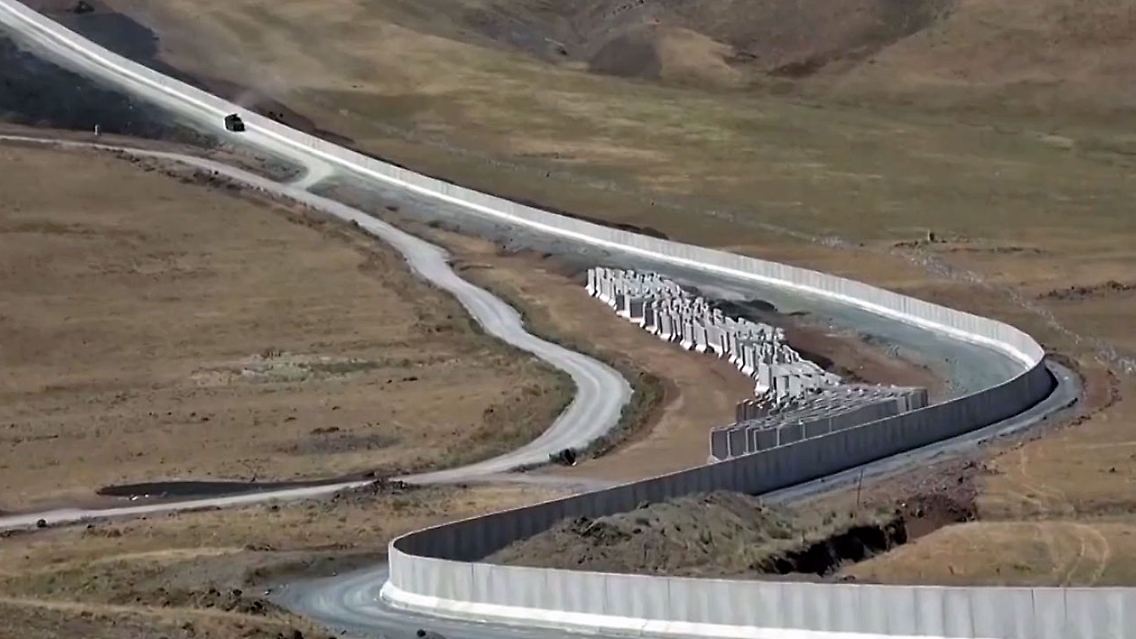 MauerTürkei.jpg