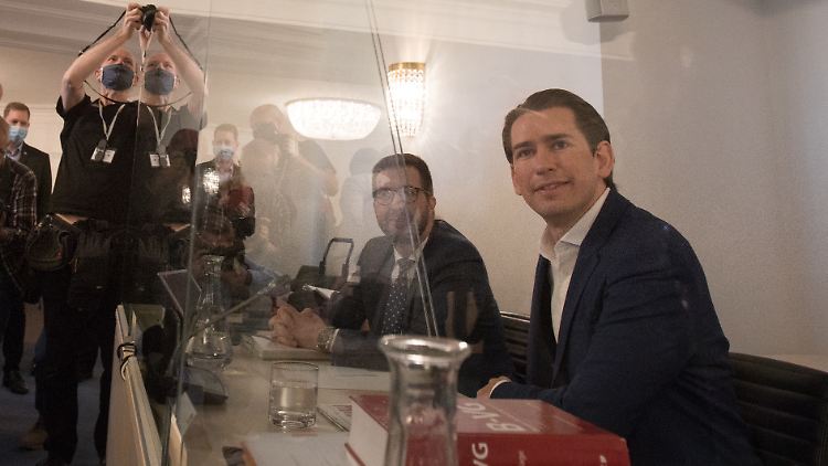 Sebastian Kurz vor seiner Befragung vor dem Ibiza - Untersuchungsausschuss.