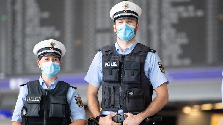 Die Bundespolizei hat bis Ende Juli rund fünf Millionen Kontrollen an Land-, Luft- und Seegrenzen durchgeführt. 