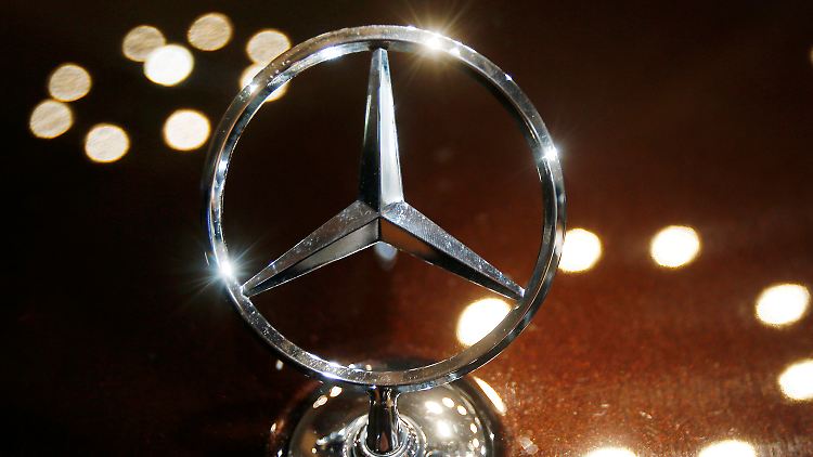 Daimler spaltet sich zum Jahresende in eine Pkw- und eine Lkw-Sparte.