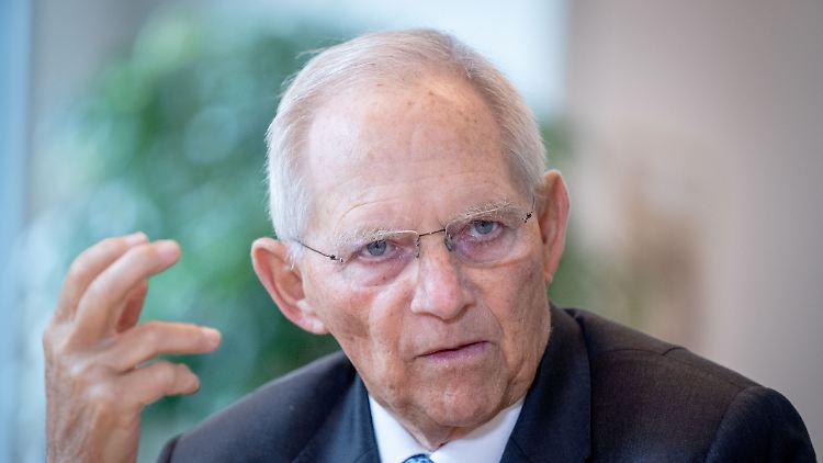 Bundestagspräsident Schäuble plädiert für einen schnelleren Anstieg des CO2-Preises. 