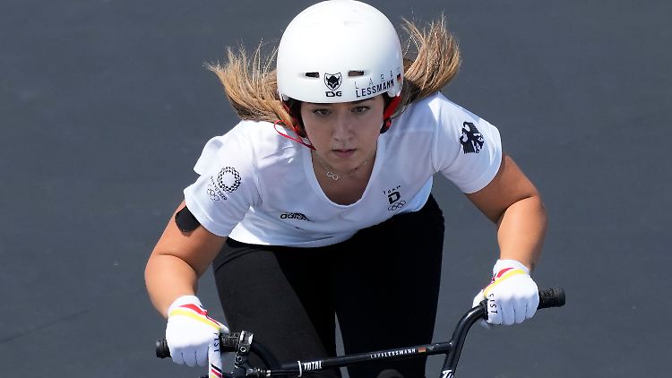 Die 21-Jährige Berliner Lara Lessmann erreicht bei ihrer Olympia-Premiere den sechsten Platz.