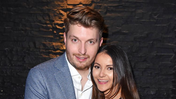 Vides wurde 2017 als Teilnehmerin der siebten Staffel von "Der Bachelor" bekannt, 2018 nahm sie am Dschungelcamp teil.