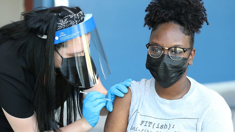 Erst impften die USA im Eiltempo, doch ab Mai hatten immer weniger Menschen Interesse an einer Immunisierung.