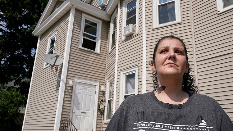 Auch Roxanne Schaefer von Rhode Island ist mit ihrer Miete in Rückstand. Sie befürchtet eine Zwangsräumung.