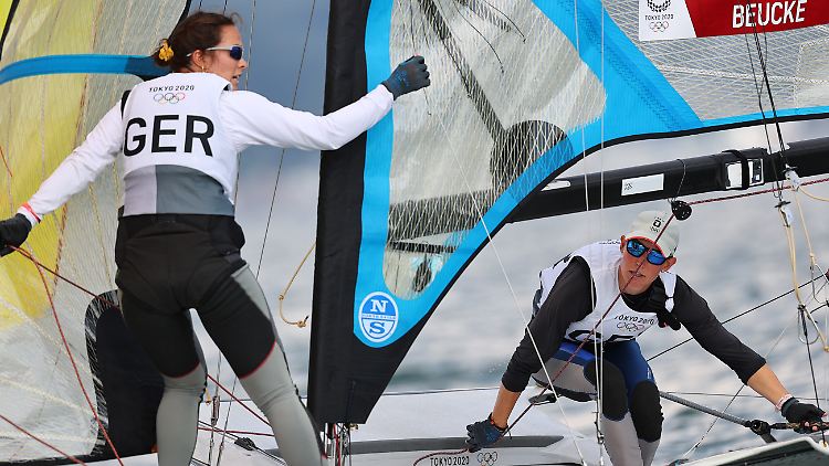 Tina Lutz und Susann Beucke brillieren bei der olympischen Regatta.