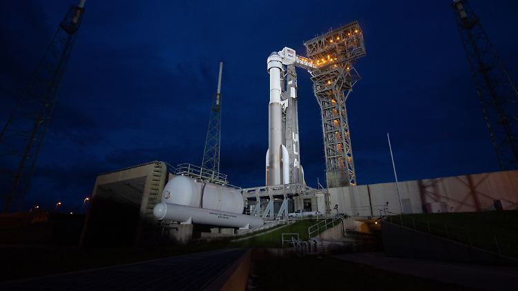 Eigentlich sollte das Raumschiff am Nachmittag mit einer Rakete vom Typ Atlas V vom Weltraumbahnhof Cape Canaveral in Florida starten. 