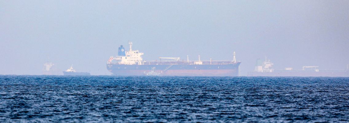 2021-08-03T131434Z_196239612_RC2LXO98M1SU_RTRMADP_3_SHIPPING-SECURITY-GULF-OMAN-IRAN.JPG