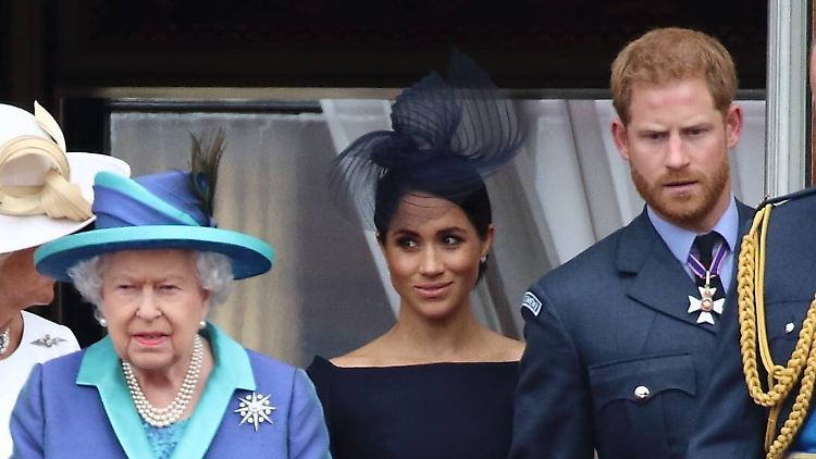 In einer Biografie über Meghan und Harry heißt es, sie hätten mit der Nicht-Reaktion der Queen gerechnet, seien aber dennoch enttäuscht.
