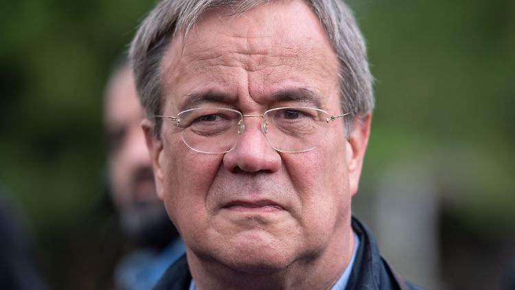 Unions-Kanzlerkandidat Laschet hält nichts vom Vetorecht eines möglichen Klimaschutzministeriums. Dabei hatte ein CDU-Umweltminister das bereits vor mehr als 30 Jahren gefordert.