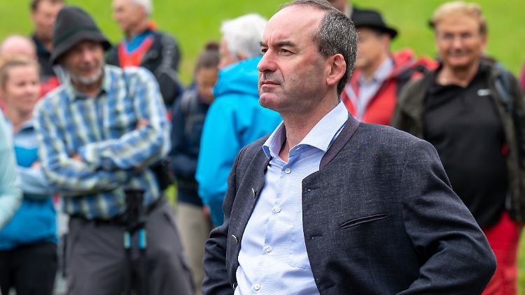 Freie-Wähler-Chef Aiwanger hatte in den vergangenen Jahren die Spendierhosen an - zumindest was seine eigene Partei anbelangt.