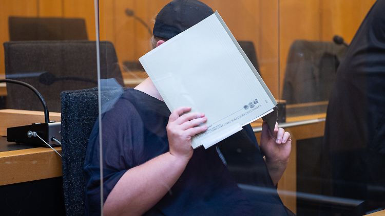 Der Prozess gegen die 31-Jährige ist die 13. Verhandlung allein am Landgericht Münster in dem großen Missbrauchskomplex.