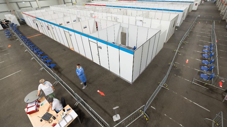 Leeres Impfzentrum: Das Impftempo in Deutschland lässt deutlich nach.