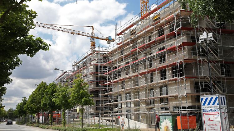 Die Baubranche produzierte 2,6 Prozent weniger. Vielfach fehlte Holz.