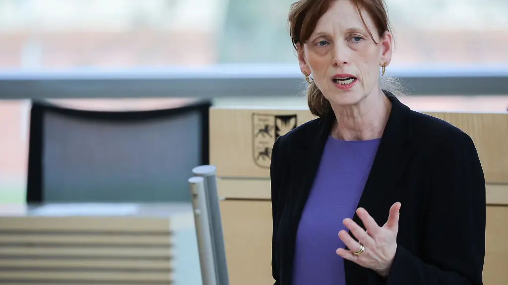 Karin-Prien-spricht-sich-gegen-starre-Vorgaben-fuer-Ganztagsschulen-aus