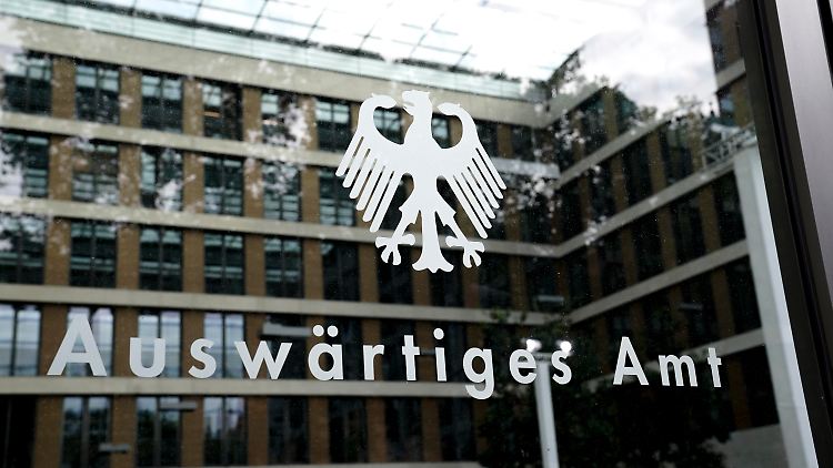 Das Auswärtige Amt bestätigte ein Treffen mit den Taliban, nannte aber keine Details.