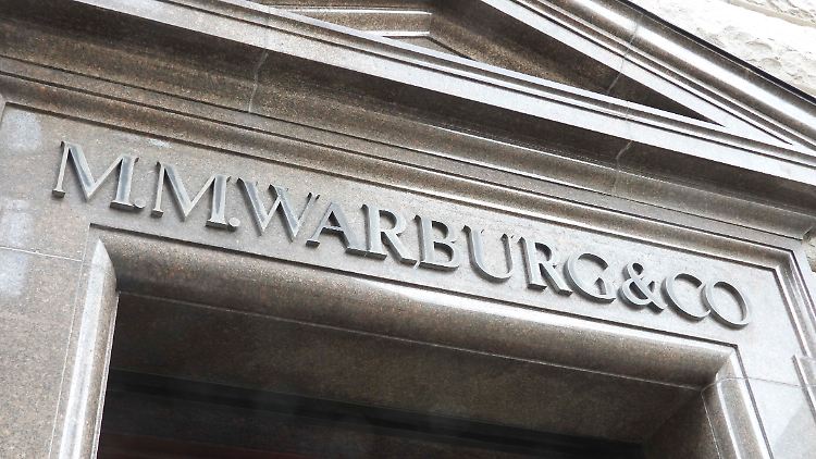 "Cum Ex"-Geschäfte, mit denen Aktienhändler, Investoren und Banken den deutschen Fiskus jahrelang um Milliarden geprellt haben, hat der BGH inzwischen für illegal erklärt.