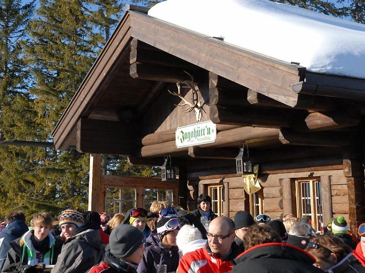Gemütlichkeit regiert: Von den Freuden des Après-Ski ist der Spitzingsee bisher weitgehend verschont geblieben.