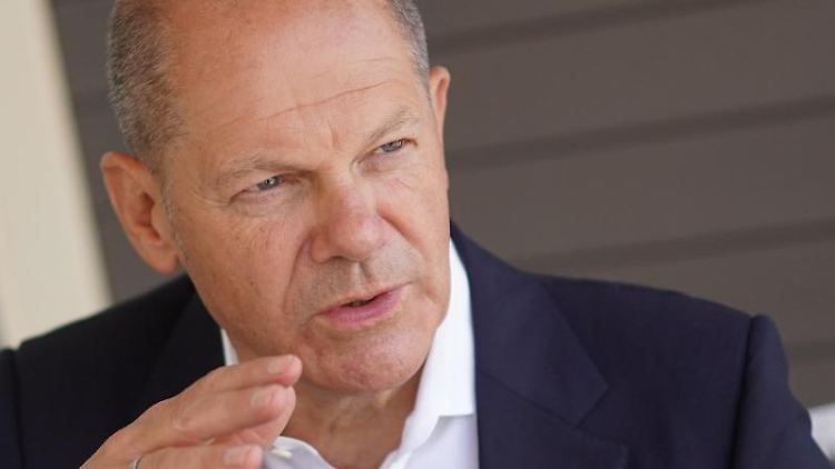  "Die Ansteckungsgefahren sind natürlich, wenn man dicht beieinander kommt, am größten", sagt Olaf Scholz.