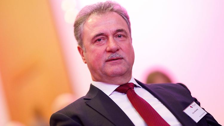 GDL-Chef Weselsky will sich auch gegenüber der großen Bahngewerkschaft EVG profilieren.