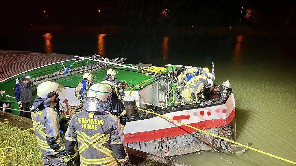 Am-Samstagabend-war-die-Feuerwehr-am-Wesel-Datteln-Kanal-im-Einsatz