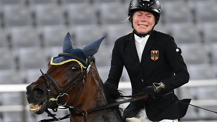 Wenn der Medaillen-Druck zu stark ist: Fünfkämpferin Annika Schleu mit Saint Boy.