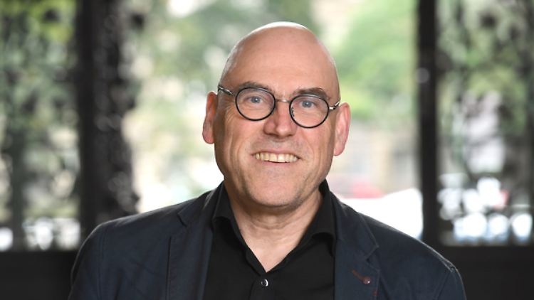 Wolfgang Schroeder ist Professor an der Universität Kassel und forscht unter anderem zu Gewerkschaften.
