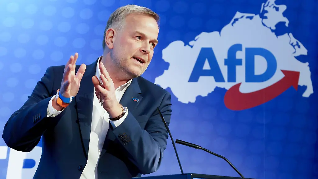Mecklenburg-Vorpommerns-AfD-Chef-Leif-Erik-Holm-fuehrt-seinen-Landesverband-erneut-als-Spitzenkandidat-in-eine-Bundestagswahl