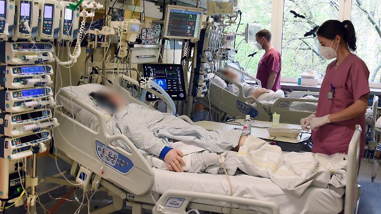 Ein Fünftel aller Corona-Infizierten, die ins Krankenhaus eingeliefert worden waren, wurden später erneut eingeliefert. 