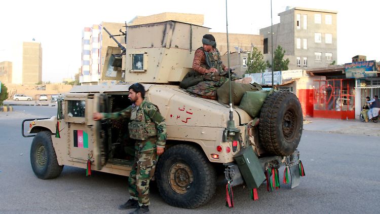 Nach Ansicht der USA sind die afghanischen Sicherheitskräfte den Taliban militärisch überlegen. Sie müssten nur "kämpfen wollen".