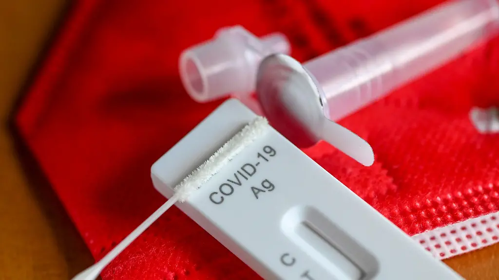 In-Thueringen-sollen-nach-dem-Willen-von-CDU-BSW-und-SPD-noch-anhaengige-Corona-Bussgeldverfahren-eingestellt-werden