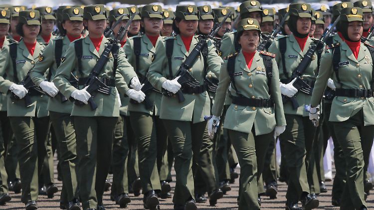 Seit 2015 gibt es Jungfrauentests nicht mehr bei der indonesischen Polizei, nun zieht das Militär nach.