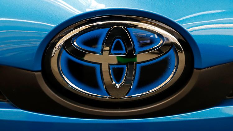Toyota reiht sich in den Reigen der Autobauer ein, die den Ausbau des Geschäfts mit E-Autos mit Milliarden-Investitionen forcieren.