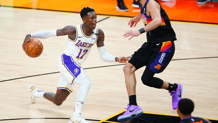 In den Playoffs scheiterten Schröder und die Lakers in Runde eins.