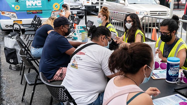 In New York sind bereits rund 73 Prozent aller Erwachsenen voll geimpft.