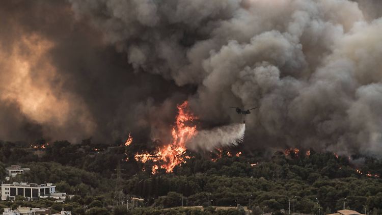 In Europa wird die Temperatur dem IPCC zufolge künftig stärker steigen als im weltweiten Durchschnitt. Häufigkeit und Intensität von Hitzeextremen werden weiter zunehmen.