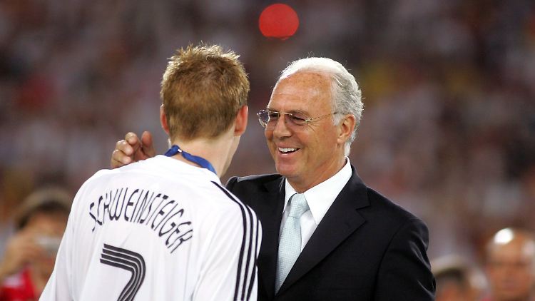 Beckenbauer nach dem Spiel um Platz drei der deutschen Nationalmannschaft.