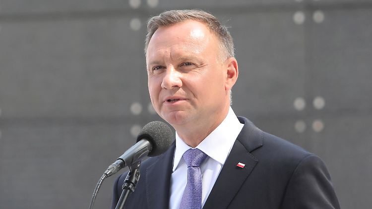 Trotz aller Kritik aus Israel und den USA hat Polens Präsident Duda das Gesetz unterschrieben. 