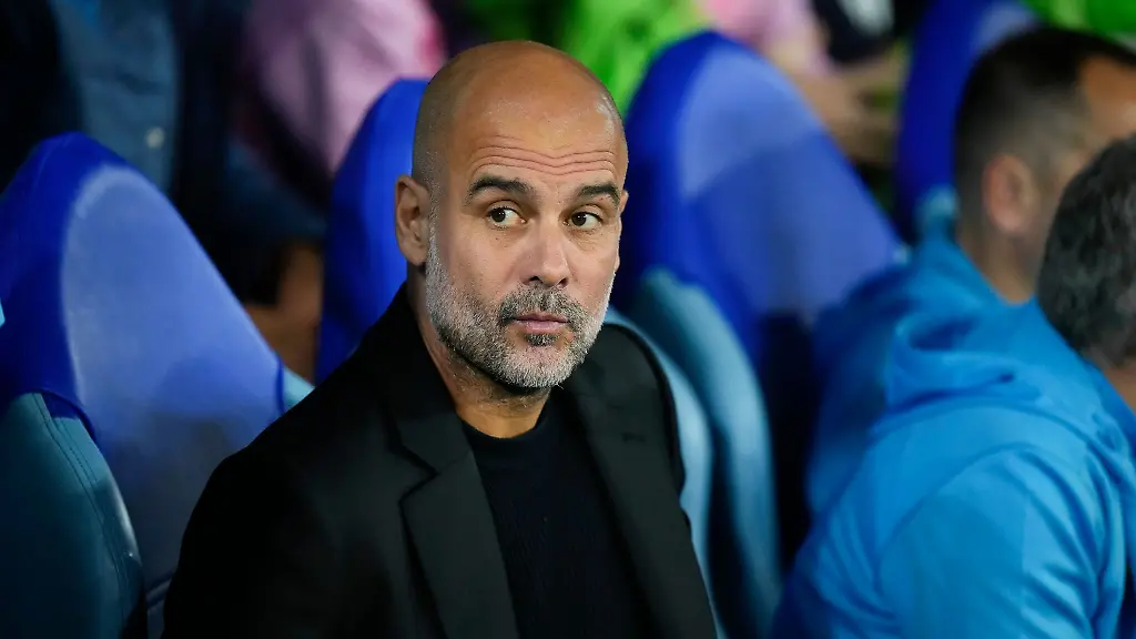 Pep-Guardiola-setzt-seine-Arbeit-in-Manchester-fort