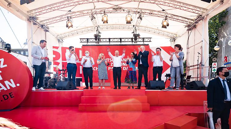 Die SPD startete am Samstag in Bochum in die heiße Wahlkampfphase.