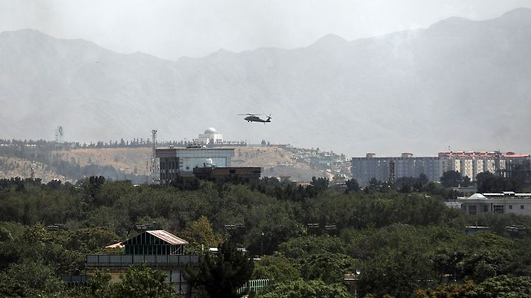 Die USA ziehen ihr Personal bereits ab, kontrollieren aber aktuell noch den Flughafen in Kabul.