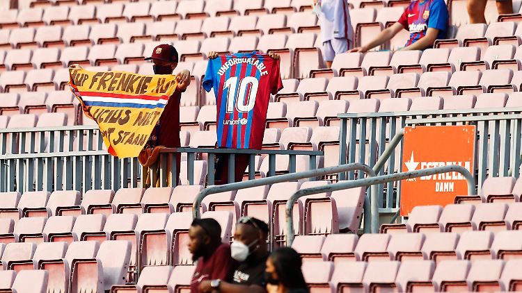 Im ersten Spiel ohne Messi war Messi natürlich immer noch Thema in Barcelona.