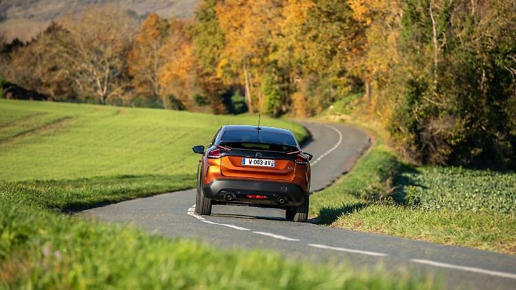 Es sind vor allem die vermehrten Offroad-Anleihen, die den Citroën C4 so eigen machen.