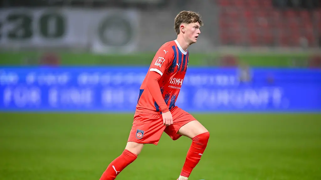 Paul-Wanner-kann-im-Spiel-bei-Bayer-Leverkusen-wieder-auf-sich-aufmerksam-machen