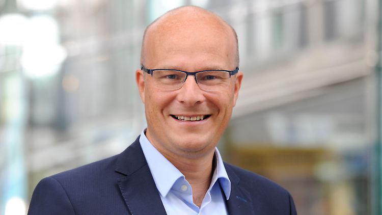 Der Ethiker und Theologe Alexander Filipovic hält Maschinen nicht für besonders intelligent.